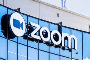 云视频巨头Zoom将以全股票形式收购Five9，该生意业务估量于2022年上半年完成