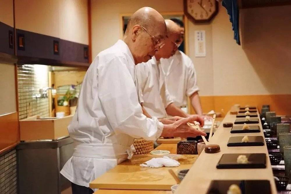 一场奥运会，揭穿了那些家传的日本“神话”