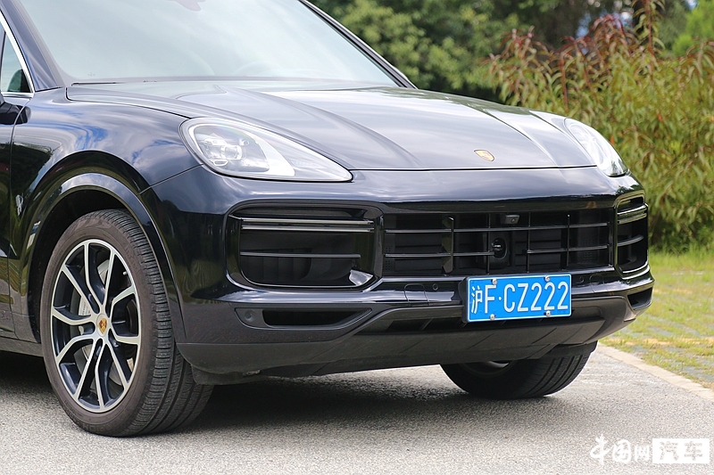 集舒适、豪华、高性能于一身的“Dream Car” 试2022款保时捷Cayenne Turbo